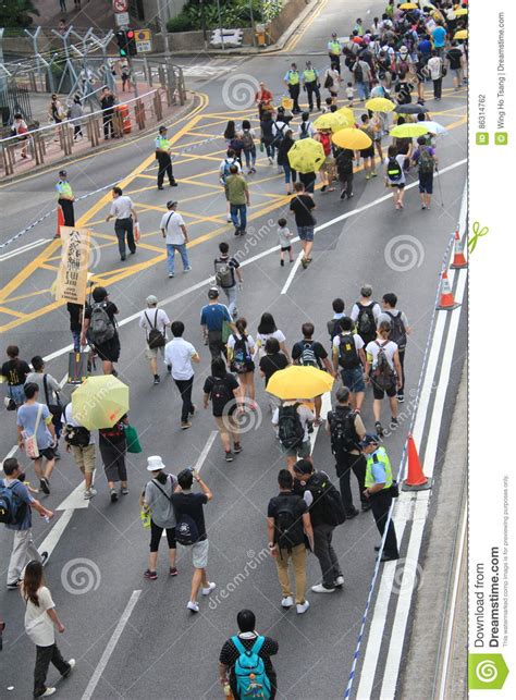 Lane Car Crowd Infrastructure Sports Pedestrian Vehicle
