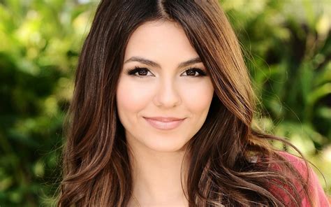 Brunette Looking At Viewer Portrait Victoria Justice Smiling Actress Celebrity Women Hd