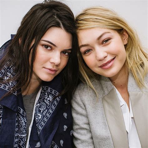 Kendall Jenner Go Backstage At Michaelkors Nyfw Show With Kendall