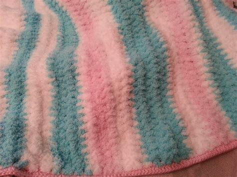 Super Soft And Warm Baby Blanket Using Bernat Pipsqueak W Simply Soft
