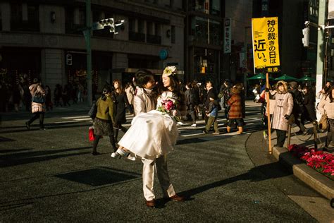 50 Quirky And Extraordinary Moments Of Everyday Life In Japan By Shin