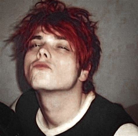︎ 𝗠𝘆 𝗖𝗵𝗲𝗺𝗶𝗰𝗮𝗹 𝗥𝗼𝗺𝗮𝗻𝗰𝗲 𝗚𝗲𝗿𝗮𝗿𝗱 𝗪𝗮𝘆 𝘿𝘼𝙍𝙆 𝙄𝘾𝙊𝙉 Gerard Way My