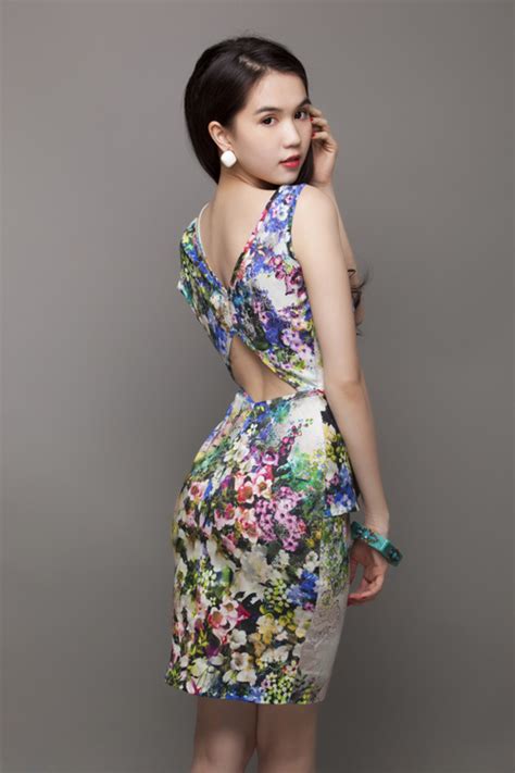Ngoc Trinh Beautiful With Skirt Viet Nam Bikini Model Free Download