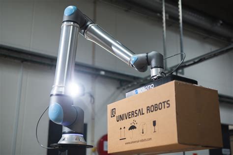 Meet Ur20 Universal Robots Fastest Strongest Cobot Ever