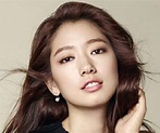 Park Shin-hye Biography - Facts, Childhood, Family Life & Achievements ...