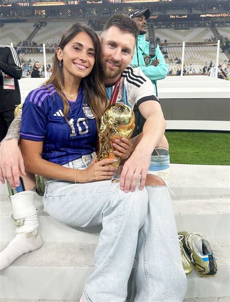 meet lionel messi s hot and sexy wife antonela roccuzzo whose pics are going viral