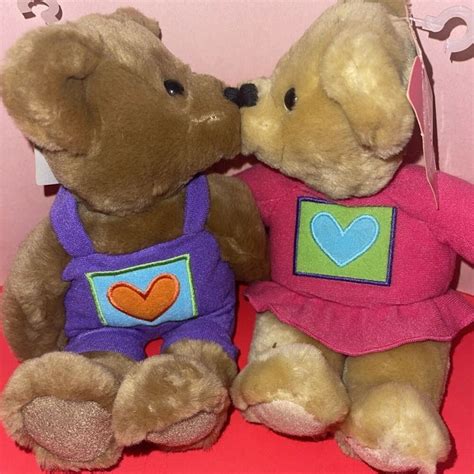 hallmark kiss kiss stuffed plush kissing bears valentine hearts hold hands 15012626841 ebay