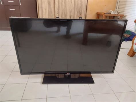 Lg Lcd 42inch Tv And Home Appliances Tv And Entertainment Tv On Carousell
