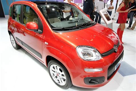 Vierkantjes Kijken Bij Nieuwe Fiat Panda Mobility Group Haaker