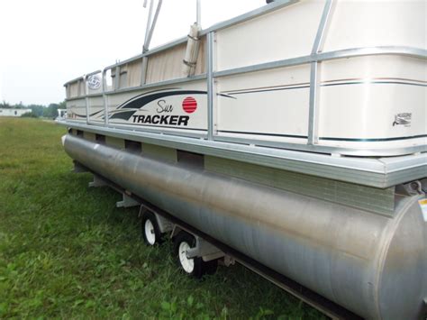 Sun Tracker Party Barge 24 Signature Series 2004 For Sale For 8500