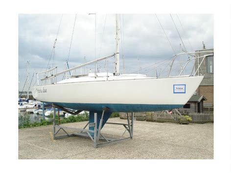 The j/24 was created to fulfill the diverse needs of recreational sailors such as cruising. J J24 en Zeeland | Voiliers d'occasion 55499 - iNautia