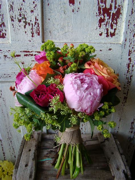 Sweet peas mix well with summer favourites like roses they make the ideal option for any june wedding and their secret meaning is blissful or delicate pleasure. Squamish Florist Billie's Bouquet: June 5th wedding flowers