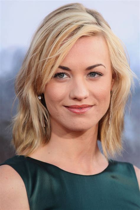 Yvonne Strahovski Yvonne Strahovski Dark Eyebrows Blonde