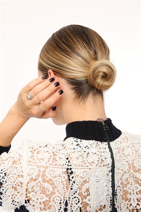 Sleek Low Bun Hair Tutorial With Nexxus Brooklyn Blonde