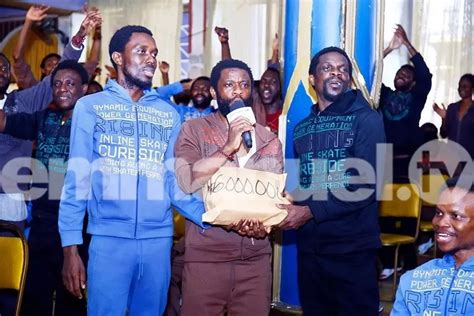 Baba shaperly go isreal go collect miracles. How Prophet TB Joshua transformed female to male [VIDEO ...