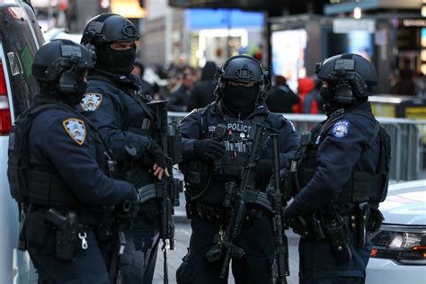 New York Police Poised To Thwart New Years Eve Suicide Bombers