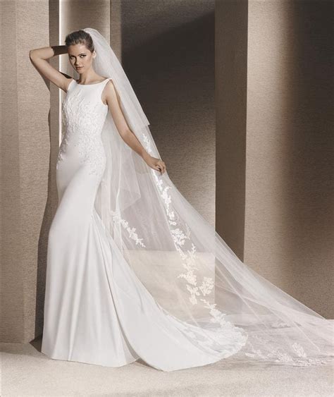We make breathtaking wedding dresses for fashion forward brides like you. Abiti da sposa Vintage retrò | Marialuisa Benetti Sposa Veneto