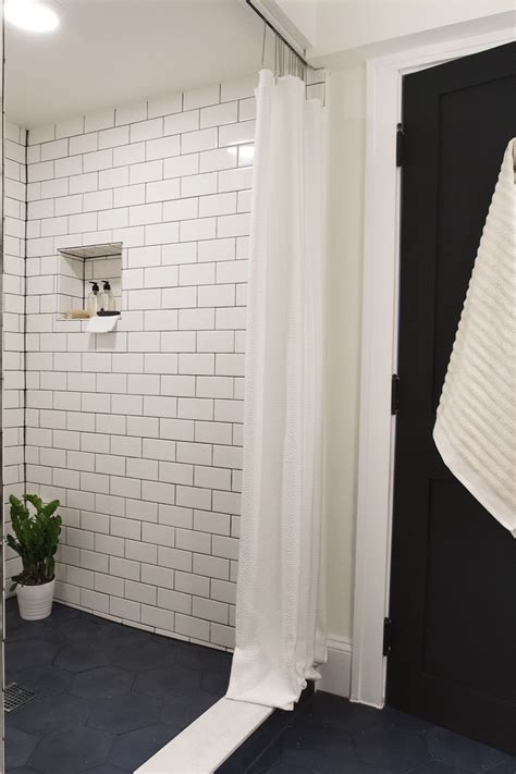 How do you tile small bathrooms? Stunning Tile Ideas for Small Bathrooms