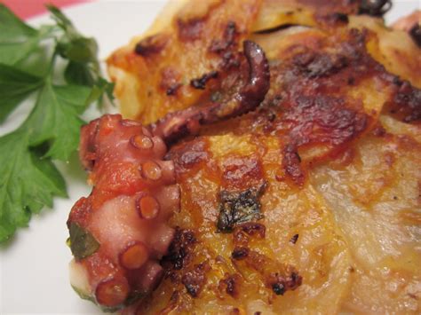 Tenetele da parte in caldo. Tiella di polpo al forno con le patate. | Peppe ai fornelli