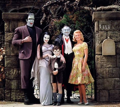 Cool Publicity Photo Of The Munsters At 1313 Mockingbird Lane On The