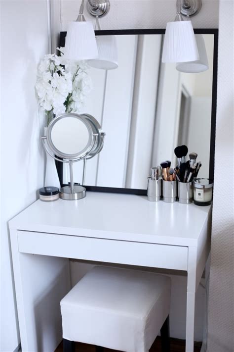 7 Inspiring Examples Of Makeup Dressing Tables For Small Spaces Live