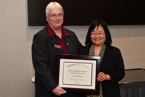 Kwanhee Kim Receives Mentor Academy Award For Excellence Wsu Insider