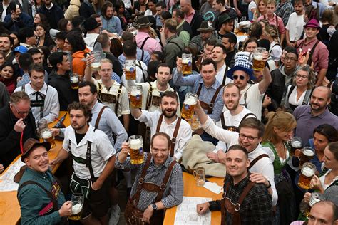 In Pictures First Weekend Of Munich S Oktoberfest Sees Around 700 000 Visitors Time News