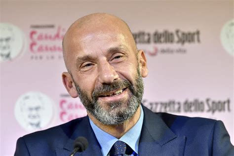 Gianluca vialli e roberto mancini. Gianluca Vialli parla dopo 17 mesi dalla malattia e di ...