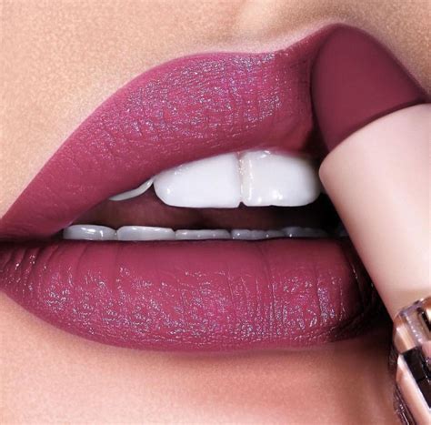 Elegant Lips Colour 👄 Creme Lipstick Lipstick Kkw Beauty