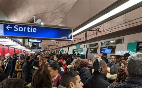 RATP des incidents simultanés perturbent le trafic sur plusieurs lignes de métro et sur le RER