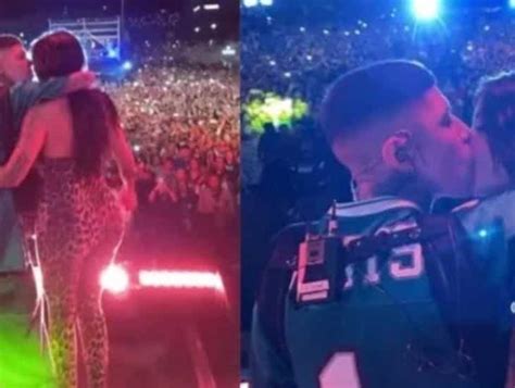 ¿son Novios Santa Fe Klan Y Karely Ruiz Protagonizan Beso