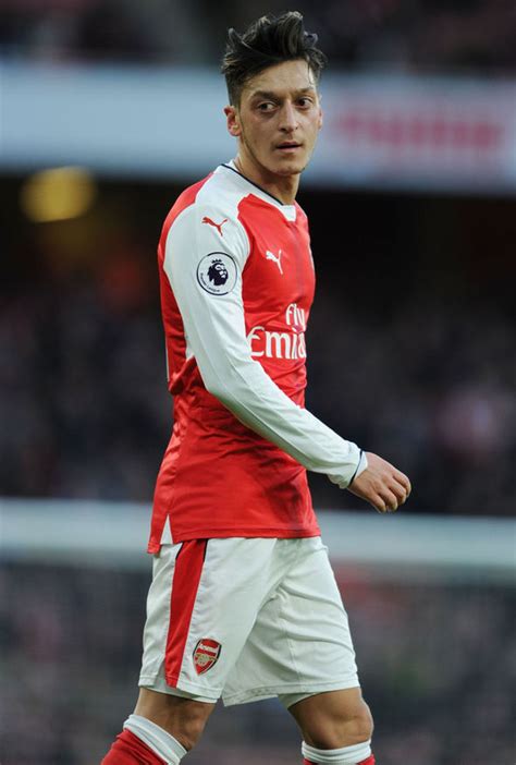 Preston V Arsenal Mesut Ozil Returns To Training Ground After Illness