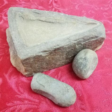 Paleo Artifact Grinding Stone Metate Pestle Mortar Mano Arrowhead Tool