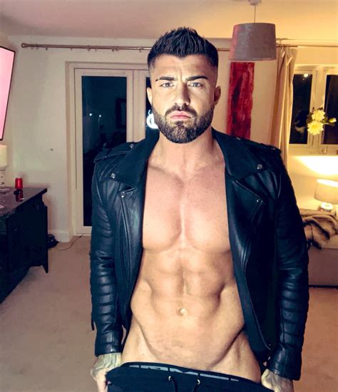 Hot Dudes Good Mood On Twitter RT Rogan OConnor Take Off Your Pants And Jack It