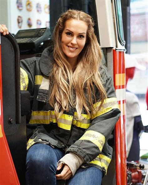 Feuerwehrfrau Narten86 Bei Der New Yorker Feuerwehr Fdny Firefighter