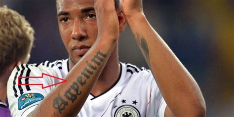 Find the perfect jerome boateng stock photos and editorial news pictures from getty images. Jerome Boatengs 21 Tattoos & ihre Bedeutung - Promi Tattoos