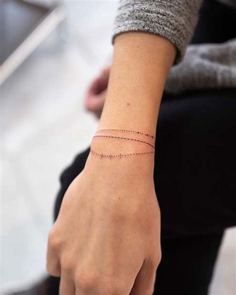 21 Bracelet Tattoo Ideas That Look Like Jewelry Stayglam