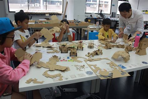 Cardboard Maker Workshop