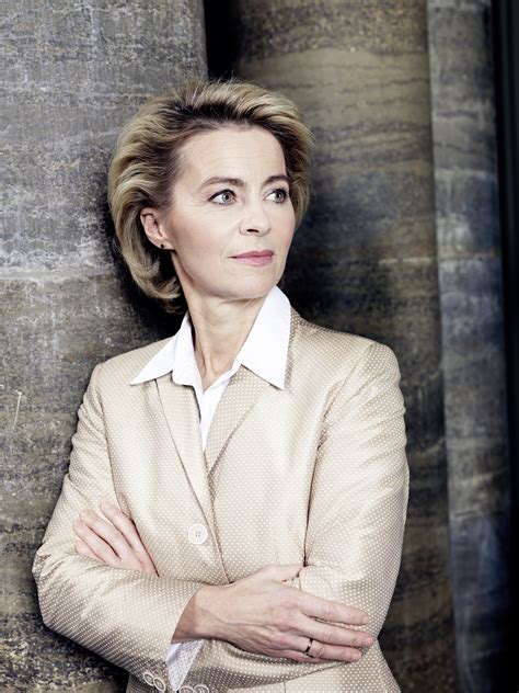 Born 8 october 1958) is a german politician who has been the minister of defence since 2013, and she is the first woman in german history to hold that office. Ursula Von Der Leyen 1990 - Ursula von der leyen kinder ...
