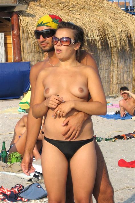 Topless Beach Voyeur Vackra Erotiska Och Porrfoton