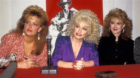 Dolly Parton Honors Naomi Judd We Loved Big Hair Makeup And Music Fox News