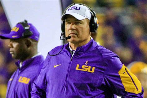 Les Miles Finalizing Deal To Be Kansas Head Coach Inside The Tigers