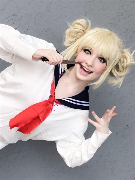 Himiko Toga Cosplayer From Mha Strips And Plays With Herself Outdoors Sexiz Pix