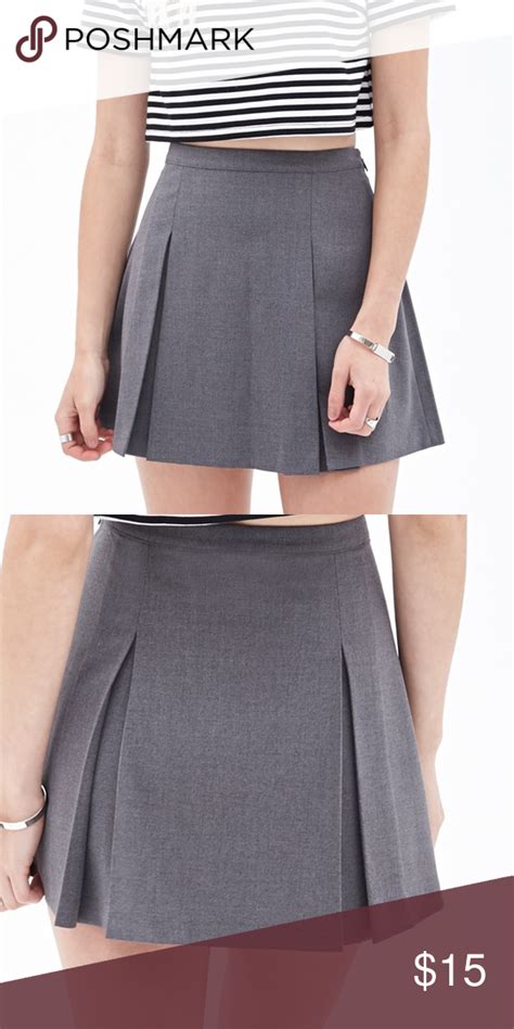 Gray Pleated Skirt Grey Pleated Skirt With A Zipper Up The Side Short And Cute And Flirty