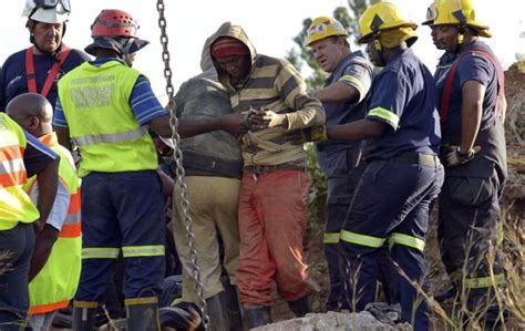 South Africa 955 Mine Workers Trapped Underground Rescued Medafrica