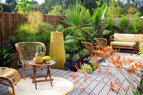 Pools, furniture, spas, service, supplies. Easy Gardening Ideas - Sunset Magazine