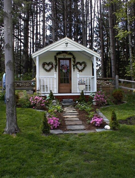 40 Wonderful She Sheds Decor Ideas To Inspire Your Garden 16 Shed Decor She Shed Decor Shed