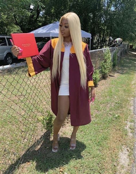 Itzkiyahkash Shared By Boujeebarbie💞 On We Heart It Graduation Outfit