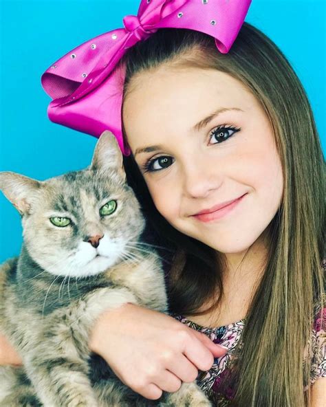 Pin By Rachellelsy On Piper Rockelle In 2022 Cute Celebrities Cat Ears Cute