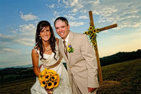 Donna has been living with deanna and chris in nashville, tennessee since 2016. Cable Photography & Video: Deanna Daughtry & Frankie ...